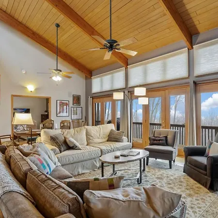 Skyledge Villa